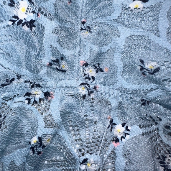 A blue floral bralette with padding - Picture 5 of 5